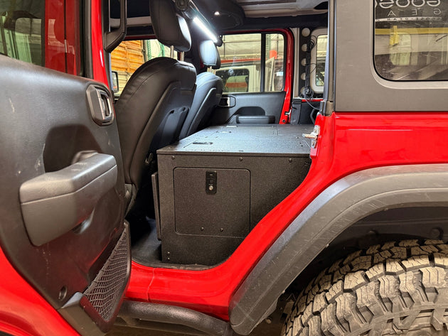 Jeep - Wrangler - 2024-Present - JLU - 4 Door - Explore Series - Seat Delete Plate System - Second Row - Module Based - 10" Module - Premium Seat Delete Plate System by Xtreme Canopies